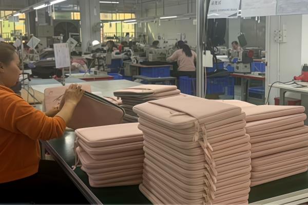 バッグ製造工場
