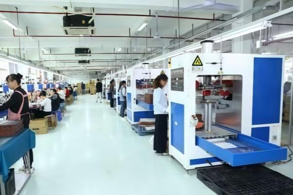 バッグ製造工場