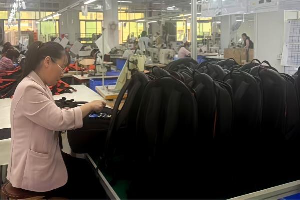 バッグ製造工場