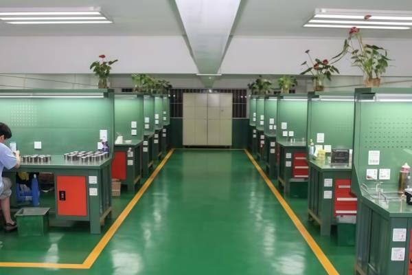 金型工場